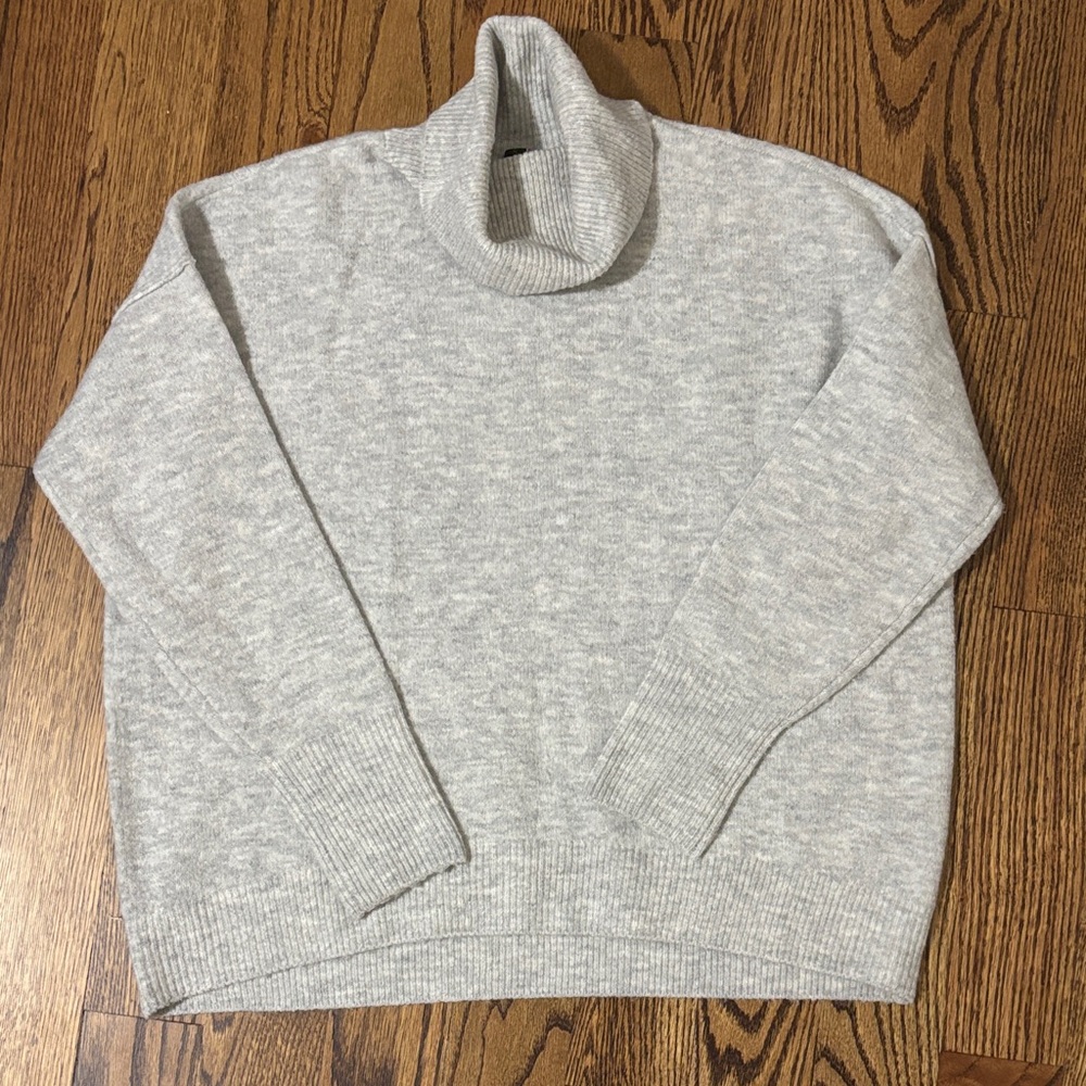 Vince Camuto Heather Gray Cowl Neck/ Turtleneck Sweater